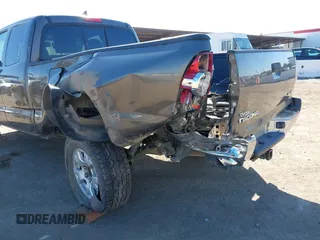 2012 Toyota Tacoma z VIN 5TFUU4EN4CX040417, wystawiony jako IAAI lot #41662802 z przebiegiem 221 186 mil mil oraz . Historia ofert i sprzedaży dostępna na DreamBid. Obrazek 6.