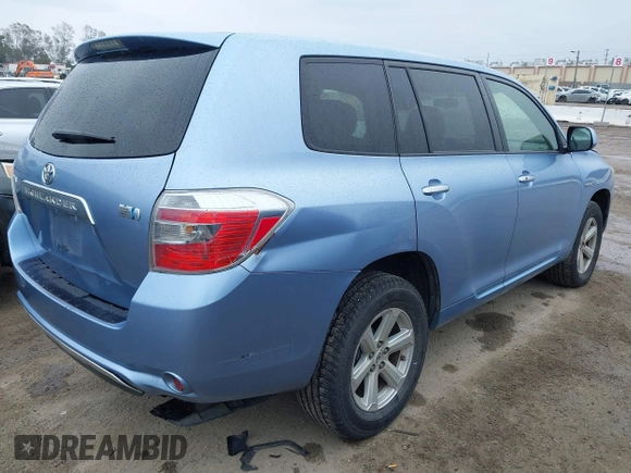 2008 Toyota Highlander Hybrid with VIN JTEEW41A782008949, listed as a IAAI auction lot 41782600 with 109,011 mi miles. Bid and sale history available at carsss.com. Image 4.