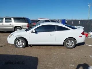 2008 Pontiac G5 z VIN 1G2AL18F687331893, wystawiony jako IAAI lot #41710722 z przebiegiem 166 270 mil mil oraz . Historia ofert i sprzedaży dostępna na DreamBid. Obrazek 14.