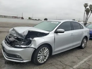 2016 Volkswagen Jetta SEL z VIN 3VWL17AJ6GM227479, wystawiony jako Copart lot #54320105 z przebiegiem 117 180 mil mil oraz Szkoda całkowita • Salvage title. Historia ofert i sprzedaży dostępna na DreamBid. Obrazek 1.