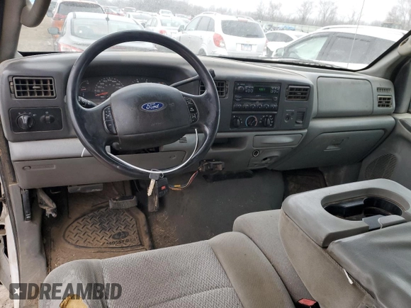 2004 Ford F-250 XL z VIN 1FTNX20P34EB05974, wystawiony jako Copart lot #86281324 z przebiegiem 184 896 mil mil oraz Czysty tytuł • Clean title. Historia ofert i sprzedaży dostępna na DreamBid. Obrazek 8.