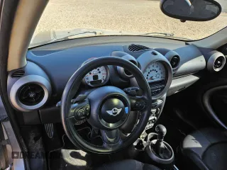 2011 MINI Countryman S z VIN WMWZC3C53BWL79001, wystawiony jako Copart lot #49748895 z przebiegiem 123 882 mil mil oraz Czysty tytuł • Clean title. Historia ofert i sprzedaży dostępna na DreamBid. Obrazek 9.