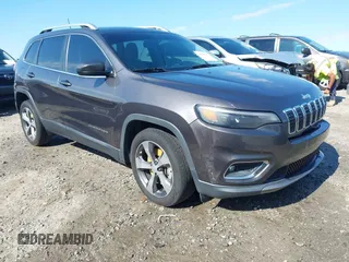 2019 Jeep Cherokee Limited z VIN 1C4PJLDX1KD173431, wystawiony jako IAAI lot #42164174 z przebiegiem 87 870 mil mil oraz . Historia ofert i sprzedaży dostępna na DreamBid. Obrazek 1.