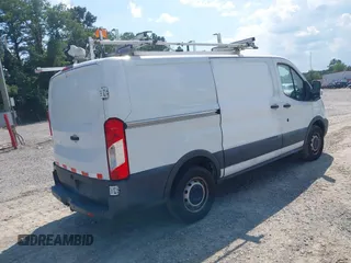 2017 Ford Transit z VIN 1FTYR1YM8HKA85286, wystawiony jako IAAI lot #42449147 z przebiegiem 230 391 mil mil oraz . Historia ofert i sprzedaży dostępna na DreamBid. Obrazek 4.