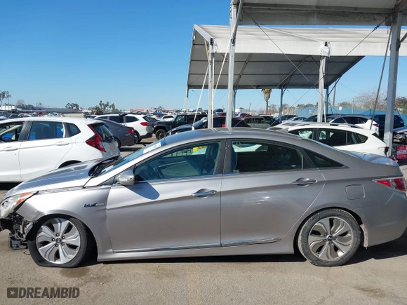 2013 Hyundai Sonata Hybrid with VIN KMHEC4A45DA095642, listed as a IAAI auction lot 41626995 with 183,710 mi miles. Bid and sale history available at carsss.com. Image 15.