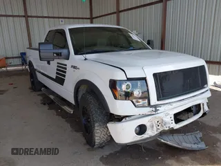 2009 Ford F-150 STX with VIN 1FTRX12W89FA17729, listed as a IAAI auction lot 41899863 with 327,018 mi miles. Bid and sale history available at carsss.com. Image 1.