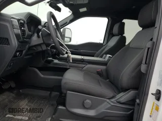 2024 Ford F-150 z VIN 1FTFX2L52RKF00574, wystawiony jako Copart lot #50767795 z przebiegiem 920 mil mil oraz Szkoda całkowita • Salvage title. Historia ofert i sprzedaży dostępna na DreamBid. Obrazek 7.