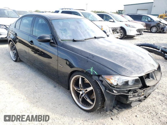 2006 BMW 3 Series 330i with VIN WBAVB33566PS10107, listed as a Copart auction lot 71711504 with 144,308 mi miles and Salvage Title. Bid and sale history available at DreamBid. Image 4.
