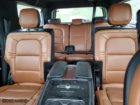 2019 Lincoln Navigator L Reserve with VIN 5LMJJ3LT3KEL23983, listed as a Copart auction lot 67439544 with 62,798 mi miles and Clean Title. Bid and sale history available at carsss.com. Image 10.