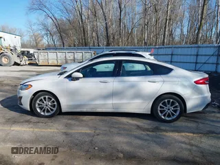 2020 Ford Fusion SE с VIN 3FA6P0HD1LR122177, выставлен на аукционе IAAI как лот 41749652 с пробегом 54 365 миль миль и . История ставок и продаж доступна на DreamBid. Изображение 14.