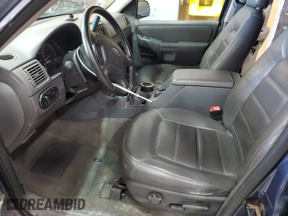 2002 Ford Explorer XLT с VIN 1FMZU73W72UD49202, выставлен на аукционе Copart как лот 56207925 с пробегом 136 747 миль миль и Чистый • Clean title. История ставок и продаж доступна на DreamBid. Изображение 7.