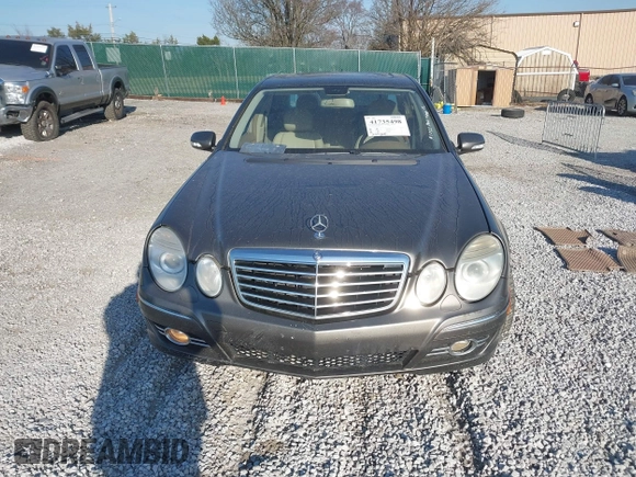 2008 Mercedes-Benz E 350 Luxury z VIN WDBUF87X08B334237, wystawiony jako IAAI lot #41735498 z przebiegiem 224 205 mil mil oraz . Historia ofert i sprzedaży dostępna na DreamBid. Obrazek 11.