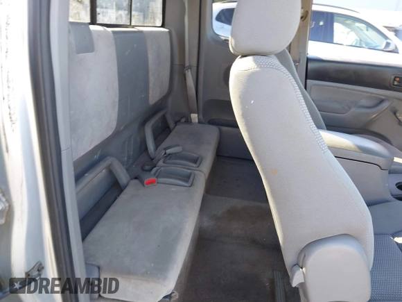 2006 Toyota Tacoma z VIN 5TETX22N46Z292287, wystawiony jako IAAI lot #41347129 z przebiegiem 121 483 mil mil oraz . Historia ofert i sprzedaży dostępna na DreamBid. Obrazek 8.