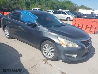 2015 Nissan Altima 2.5 with VIN 1N4AL3AP2FN308443, listed as a IAAI auction lot 41903828 with 219,522 mi miles. Bid and sale history available at carsss.com. Image 1.