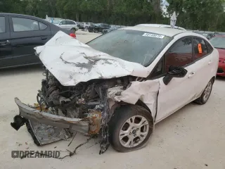 2015 Ford Fiesta S z VIN 3FADP4AJ0FM140721, wystawiony jako Copart lot #58148075 z przebiegiem 121 404 mil mil oraz Szkoda całkowita • Salvage title. Historia ofert i sprzedaży dostępna na DreamBid. Obrazek 1.