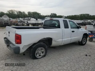 2006 Dodge Dakota ST with VIN 1D7HE22K96S611677, listed as a Copart auction lot 68558354 with 157,305 mi miles and Salvage Title. Bid and sale history available at carsss.com. Image 3.