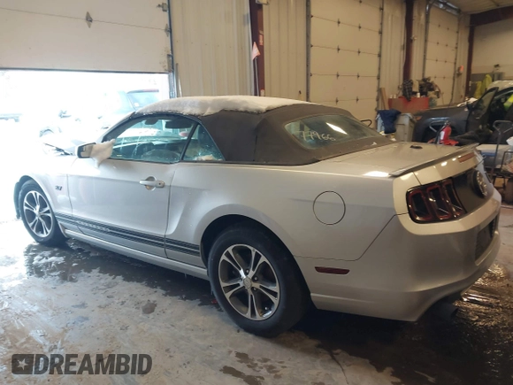 2014 Ford Mustang V6 с VIN 1ZVBP8EM5E5260397, выставлен на аукционе IAAI как лот 41391939 с пробегом 144 035 миль миль и . История ставок и продаж доступна на DreamBid. Изображение 3.