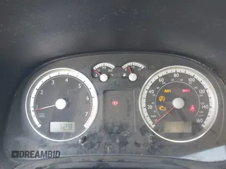 2005 Volkswagen GTI 1.8T с VIN 9BWDE61JX54019061, выставлен на аукционе IAAI как лот 42243280 с пробегом 122 488 миль миль и . История ставок и продаж доступна на DreamBid. Изображение 7.