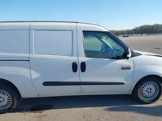 2017 Ram ProMaster City Cargo Tradesman z VIN ZFBERFAB0H6D59068, wystawiony jako IAAI lot #42040769 z przebiegiem 126 308 mil mil oraz . Historia ofert i sprzedaży dostępna na DreamBid. Obrazek 13.