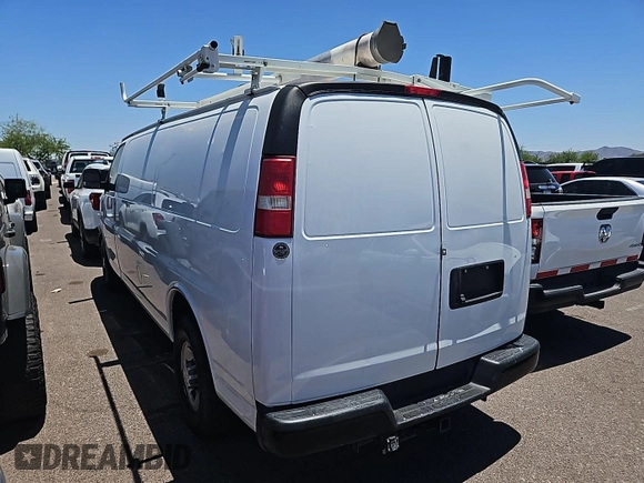 2018 Chevrolet Express Cargo with VIN 1GCWGBFG9J1180581, listed as a IAAI auction lot 42613465 with 109,468 mi miles and . Bid and sale history available at DreamBid. Image 6.