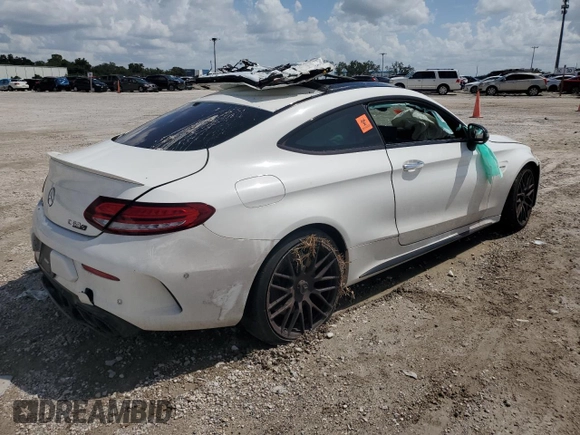 2019 Mercedes-Benz C 63 S AMG z VIN WDDWJ8HB1KF899291, wystawiony jako Copart lot #70641174 z przebiegiem Nie podano mil oraz Nie do naprawy • Non repairable. Historia ofert i sprzedaży dostępna na DreamBid. Obrazek 3.