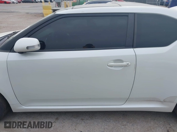 2016 Scion tC with VIN JTKJF5C75GJ016412, listed as a IAAI auction lot 42068497 with 1 mi miles. Bid and sale history available at carsss.com. Image 14.