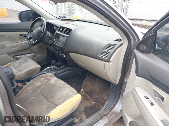 2017 Mitsubishi Outlander ES z VIN JA4AP3AU8HZ003359, wystawiony jako IAAI lot #42386328 z przebiegiem 204 839 mil mil oraz . Historia ofert i sprzedaży dostępna na DreamBid. Obrazek 5.