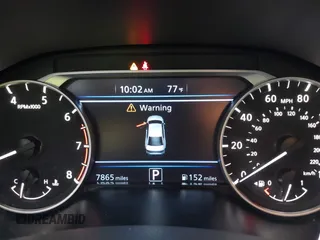 2025 Nissan Altima SV z VIN 1N4BL4DV3SN372568, wystawiony jako IAAI lot #42429216 z przebiegiem 7 865 mil mil oraz . Historia ofert i sprzedaży dostępna na DreamBid. Obrazek 15.