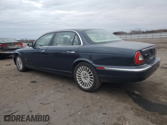 2006 Jaguar XJ Vanden Plas with VIN SAJWA82B86SH09779, listed as a Copart auction lot 82672424 with 161,800 mi miles and Clean Title. Bid and sale history available at carsss.com. Image 2.