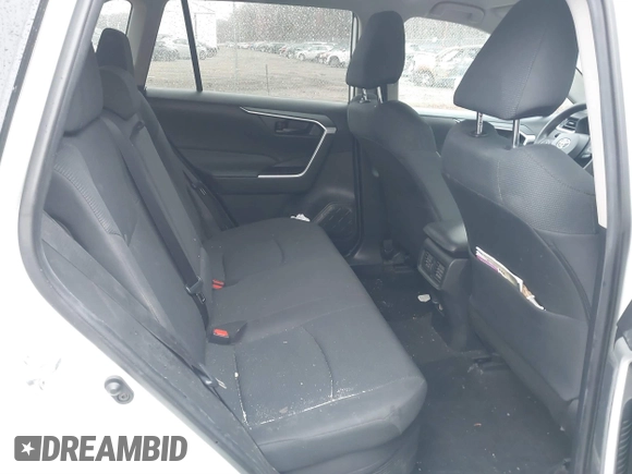 2021 Toyota RAV4 Hybrid LE z VIN 2T3MWRFV6MW118143, wystawiony jako IAAI lot #41863177 z przebiegiem 43 527 mil mil oraz . Historia ofert i sprzedaży dostępna na DreamBid. Obrazek 8.