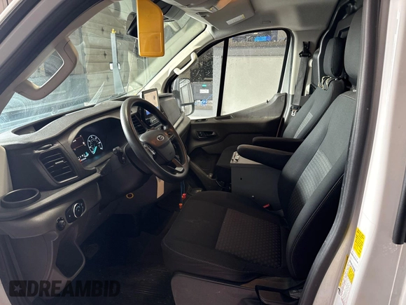 2020 Ford Transit Cargo z VIN 1FTBR2YG5LKA32432, wystawiony jako IAAI lot #42493895 z przebiegiem 134 672 mil mil oraz . Historia ofert i sprzedaży dostępna na DreamBid. Obrazek 28.
