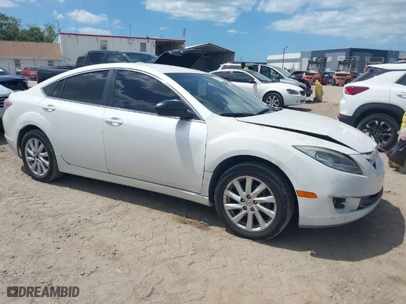2011 Mazda Mazda6 i Touring with VIN 1YVHZ8CHXB5M02696, listed as a IAAI auction lot 41959003 with 164,755 mi miles. Bid and sale history available at carsss.com. Image 1.