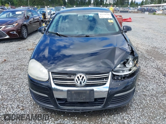 2009 Volkswagen Jetta SE с VIN 3VWRZ71KX9M128808, выставлен на аукционе IAAI как лот 42378792 с пробегом 215 537 миль миль и . История ставок и продаж доступна на DreamBid. Изображение 12.