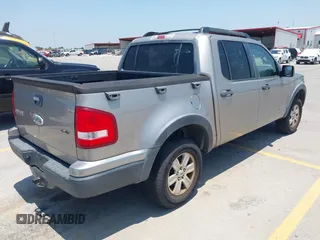 2008 Ford Explorer Sport Trac XLT z VIN 1FMEU51E28UB26894, wystawiony jako IAAI lot #42405007 z przebiegiem 194 386 mil mil oraz . Historia ofert i sprzedaży dostępna na DreamBid. Obrazek 4.