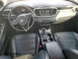 2017 Kia Sorento EX with VIN 5XYPH4A16HG207150, listed as a Copart auction lot 48208525 with 55,471 mi miles and Salvage title. Bid and sale history available at DreamBid. Image 8.