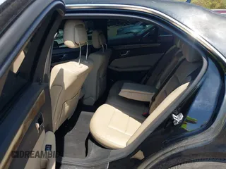 2010 Mercedes-Benz E 350 Luxury с VIN WDDHF8HB6AA139105, выставлен на аукционе IAAI как лот 42186932 с пробегом Не указан миль и . История ставок и продаж доступна на DreamBid. Изображение 8.