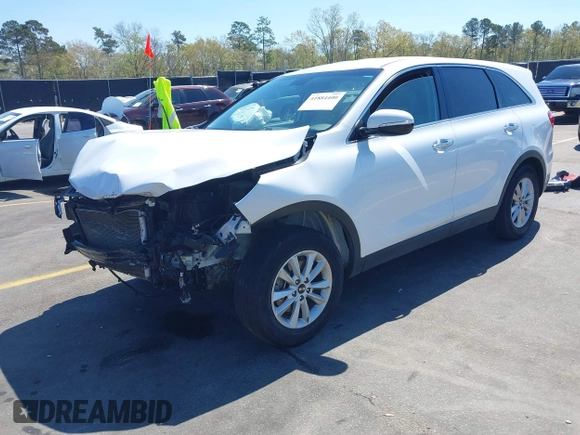 2020 Kia Sorento LX with VIN 5XYPG4A36LG711212, listed as a IAAI auction lot 41884400 with 101,777 mi miles. Bid and sale history available at carsss.com. Image 17.