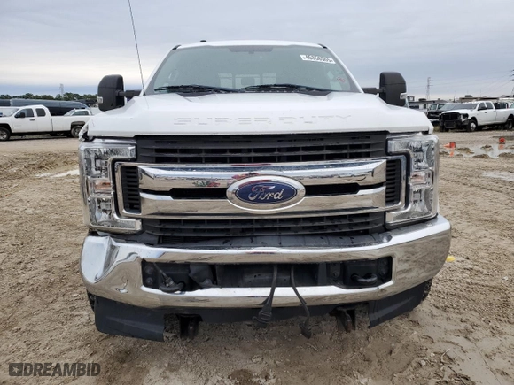 2018 Ford Super Duty F-350 SRW XL with VIN 1FT8W3BT6JEC85785, listed as a Copart auction lot 46358565 with NaN miles and Clean Title. Bid and sale history available at carsss.com. Image 5.