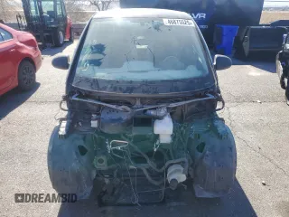 2011 Smart fortwo Pure z VIN WMEEJ3BA2BK427313, wystawiony jako Copart lot #46875525 z przebiegiem 90 435 mil mil oraz Szkoda całkowita • Salvage title. Historia ofert i sprzedaży dostępna na DreamBid. Obrazek 5.