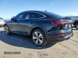 2024 Audi Q8 e-tron Sportback S line Premium Plus z VIN WA1CAAGE6RB031248, wystawiony jako Copart lot #82036714 z przebiegiem 7 671 mil mil oraz Szkoda całkowita • Salvage title. Historia ofert i sprzedaży dostępna na DreamBid. Obrazek 2.