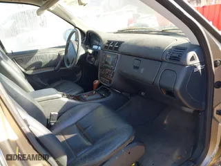 2001 Mercedes-Benz M-Class with VIN 4JGAB72E51A247926, listed as a IAAI auction lot 41277111 with 208,817 mi miles. Bid and sale history available at carsss.com. Image 5.