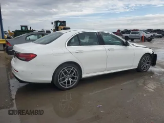 2022 Mercedes-Benz E-Class E 350 with VIN W1KZF8DB9NB070694, listed as a Copart auction lot 88928775 with 0 mi miles and Salvage Title. Bid and sale history available at carsss.com. Image 3.