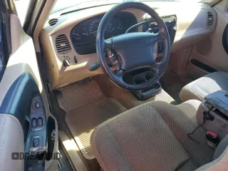 2000 Ford Ranger XL with VIN 1FTYR14V5YTA14815, listed as a Copart auction lot 48729045 with 204,497 mi miles and Clean Title. Bid and sale history available at carsss.com. Image 8.
