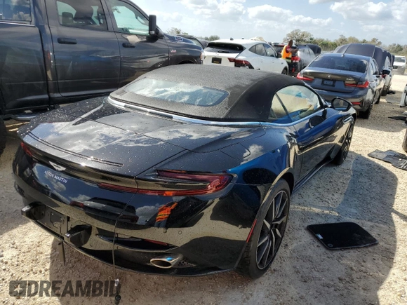 2019 Aston Martin DB11 z VIN SCFRMFCW9KGM05896, wystawiony jako Copart lot #78158154 z przebiegiem Nie podano mil oraz Nie do naprawy. Historia ofert i sprzedaży dostępna na DreamBid. Obrazek 3.