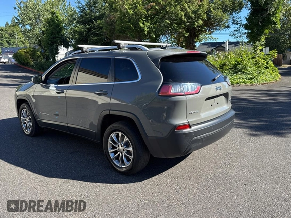 2021 Jeep Cherokee Latitude Plus z VIN 1C4PJMLB5MD109942, wystawiony jako Copart lot #66739905 z przebiegiem 20 197 mil mil oraz Czysty tytuł • Clean title. Historia ofert i sprzedaży dostępna na DreamBid. Obrazek 3.