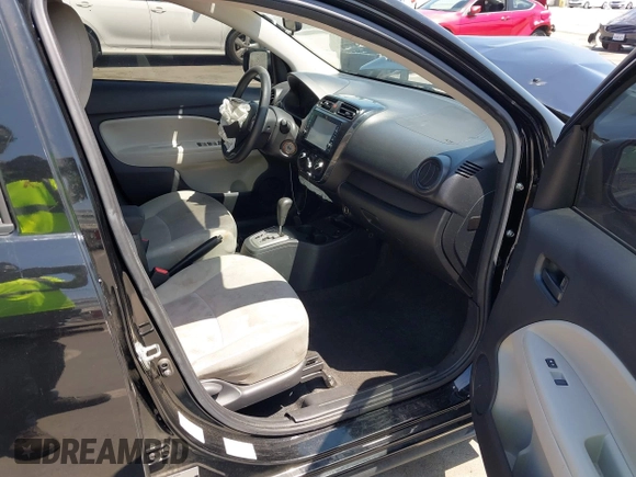 2019 Mitsubishi Mirage ES z VIN ML32F3FJ6KHF17967, wystawiony jako IAAI lot #42146979 z przebiegiem 76 355 mil mil oraz . Historia ofert i sprzedaży dostępna na DreamBid. Obrazek 5.