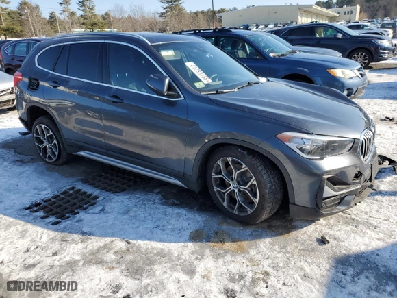 2020 BMW X1 xDrive28i with VIN WBXJG9C04L5P21531, listed as a Copart auction lot 41783155 with 54,396 mi miles and Salvage Title. Bid and sale history available at carsss.com. Image 4.
