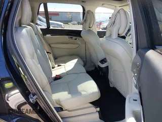 2017 Volvo XC90 Momentum с VIN YV4A22PK7H1175141, выставлен на аукционе IAAI как лот 42326312 с пробегом 79 261 миль миль и . История ставок и продаж доступна на DreamBid. Изображение 8.