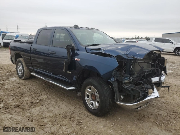 2022 Ram 2500 Tradesman with VIN 3C6UR4CJ4NG102804, listed as a Copart auction lot 45576865 with 27,230 mi miles and Salvage Title. Bid and sale history available at carsss.com. Image 4.