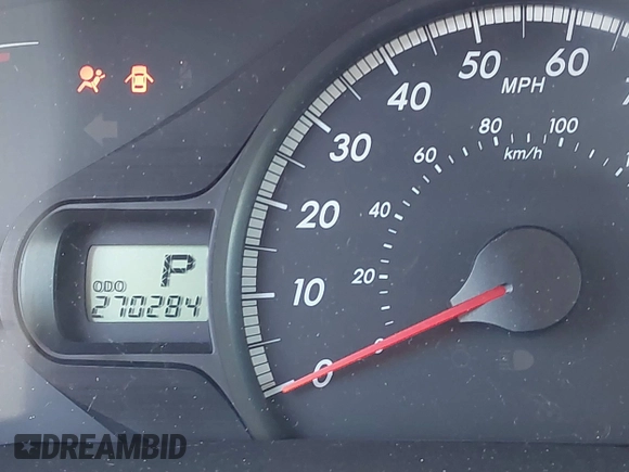 2011 Toyota Sienna LE AAS with VIN 5TDKK3DC2BS118124, listed as a IAAI auction lot 42121524 with 270,284 mi miles. Bid and sale history available at carsss.com. Image 16.